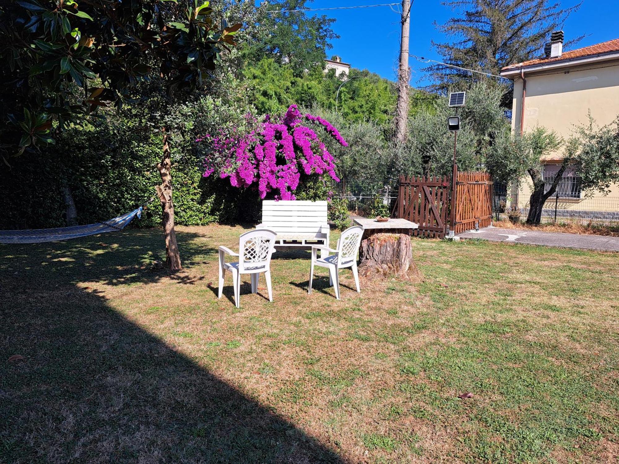 Casa Vacanze “Bouganville” Loc Avane Pisa Vecchiano Exteriér fotografie