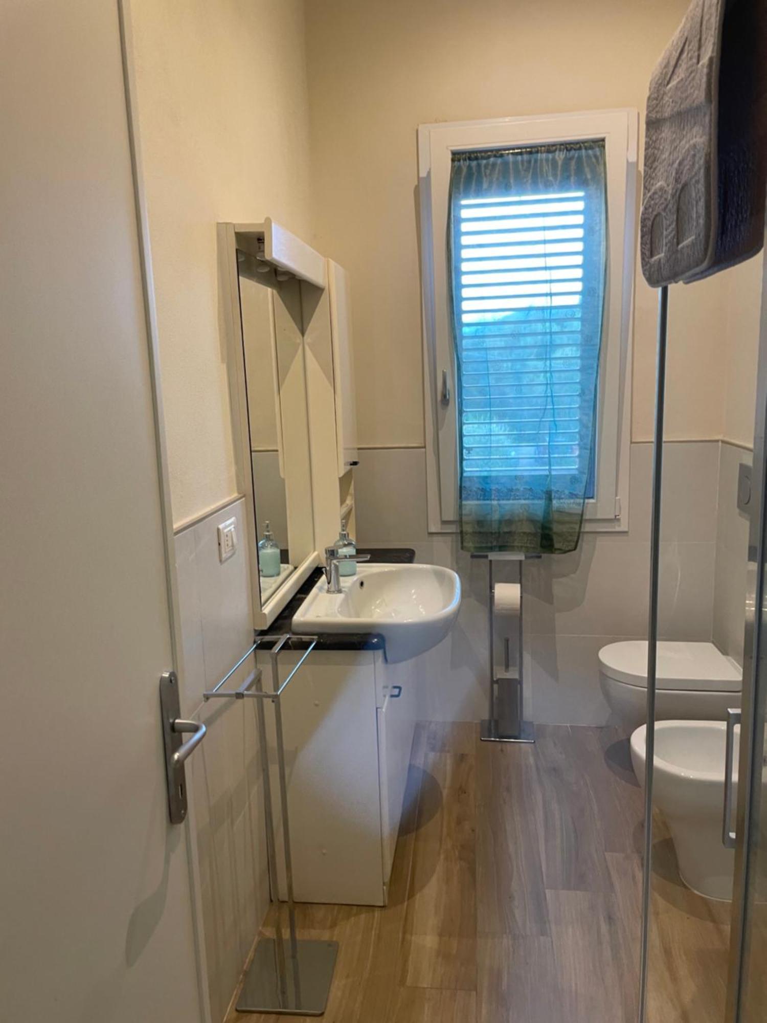 Casa Vacanze “Bouganville” Loc Avane Pisa Vecchiano Exteriér fotografie